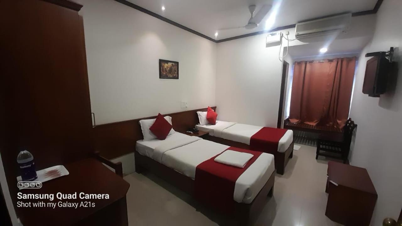 Sayoojyam Residency Hotel Palakkad Exterior photo