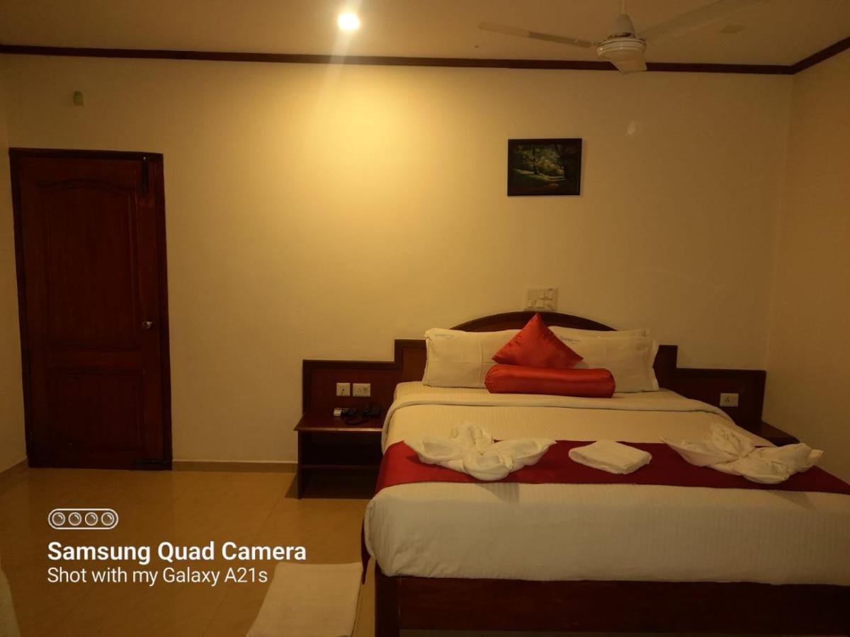 Sayoojyam Residency Hotel Palakkad Exterior photo